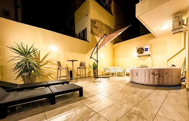 Sliema Jacuzzi Flat Apartment