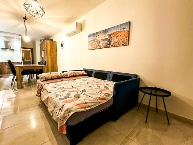 Апартаменты Sliema Jacuzzi Flat 0*,